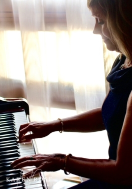 Image of artist Bonnie Milne