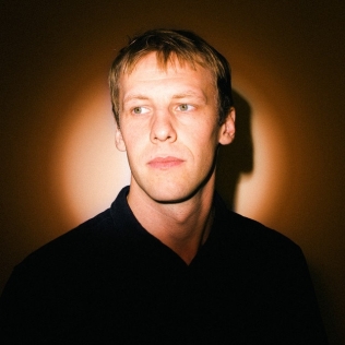 Image of artist Jon Henriksson