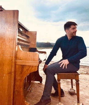 Image of artist Joshua Zimmerman