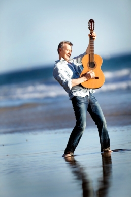 Image of artist Peter White