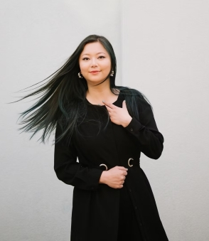 Image of artist Vicky Chow