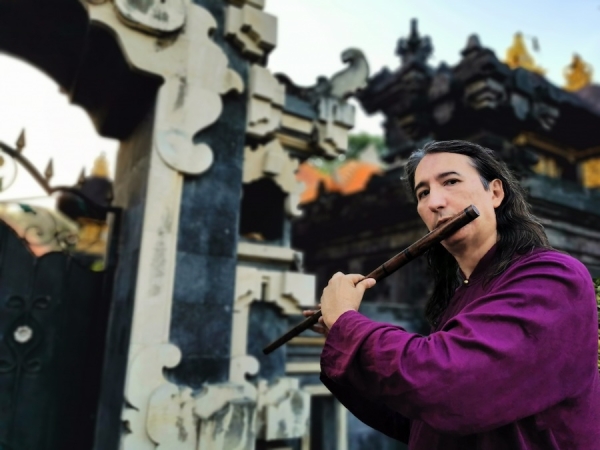 Interview with Ron Korb, image 4